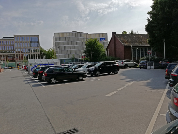 Parkplatz Edeka Meyer Pinneberg